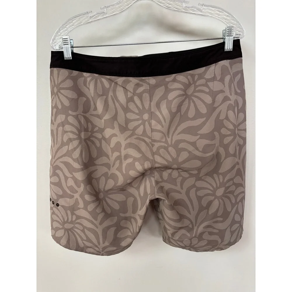 Vuori cruise boardshorts